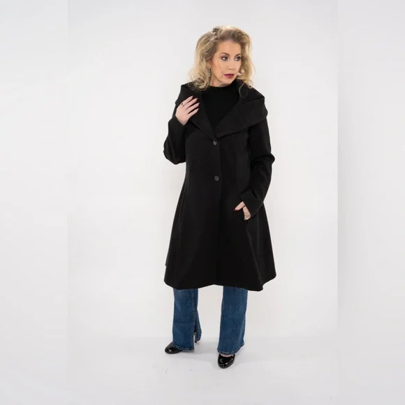 Coat - Picture 4 of 9